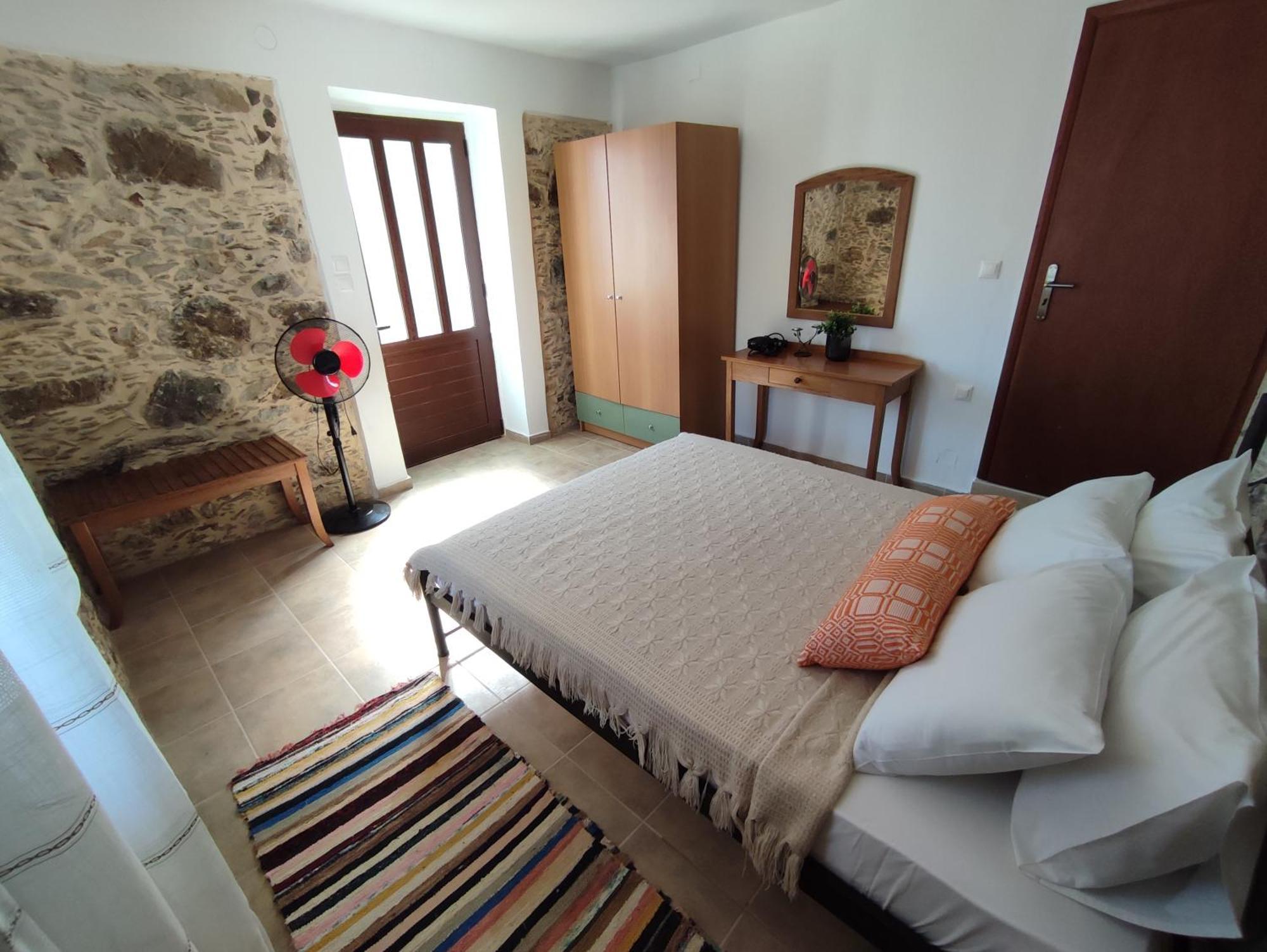 Grandma Agatha & Virginia'S Stonehouse Apartment Kefalion Bilik gambar